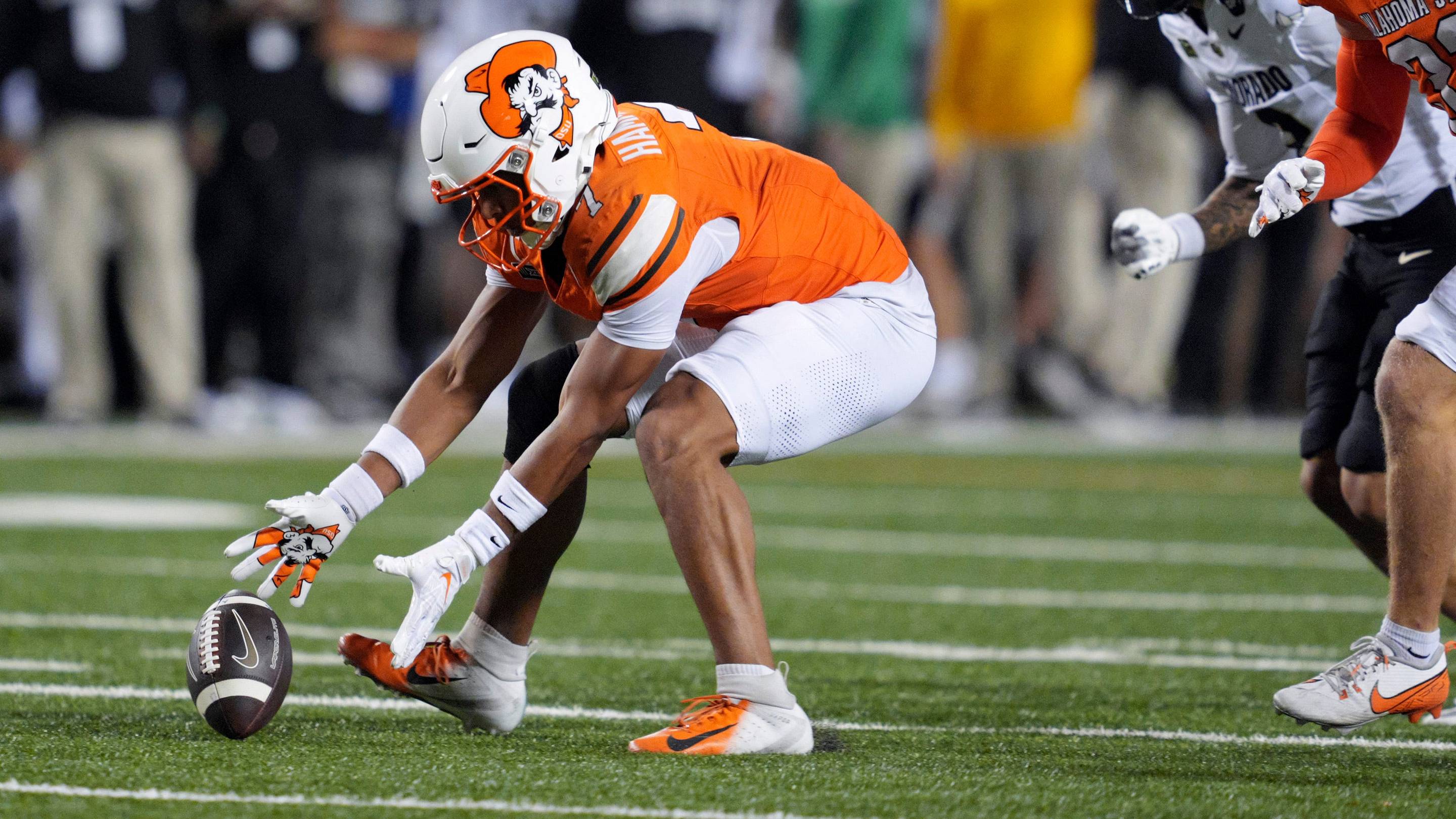 Oklahoma State’s Carson Kolb, Quinton Hammonds Exit Colorado Game with Injuries