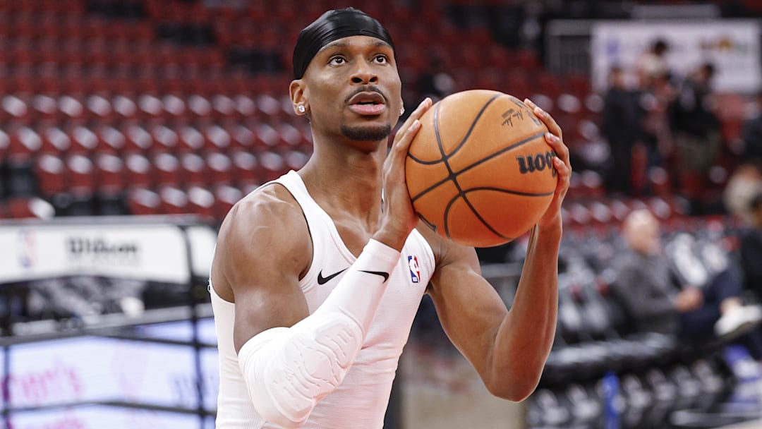 Mar 3, 2026; Chicago, Illinois, USA; Oklahoma City Thunder guard Shai Gilgeous-Alexander (2) warms up before an NBA game against the Chicago Bulls at United Center.