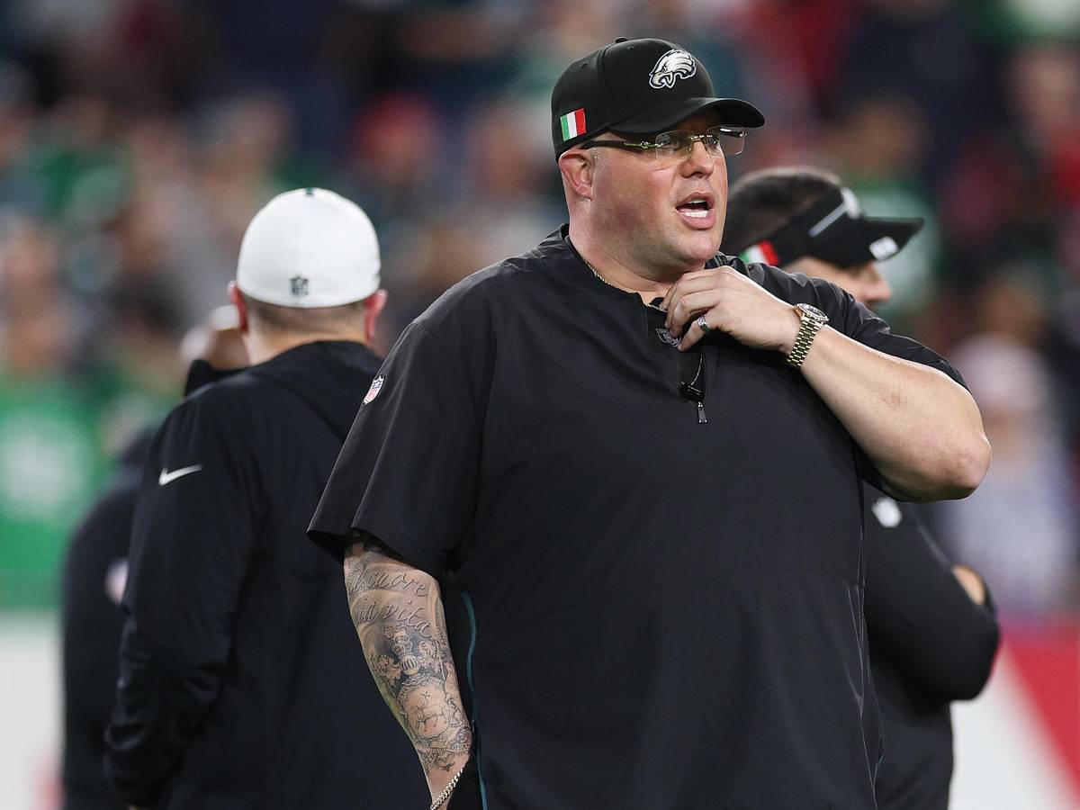 Big Dom' DiSandro Earns New Eagles Job Title After Viral Sidelines Dust-Up  in 2023