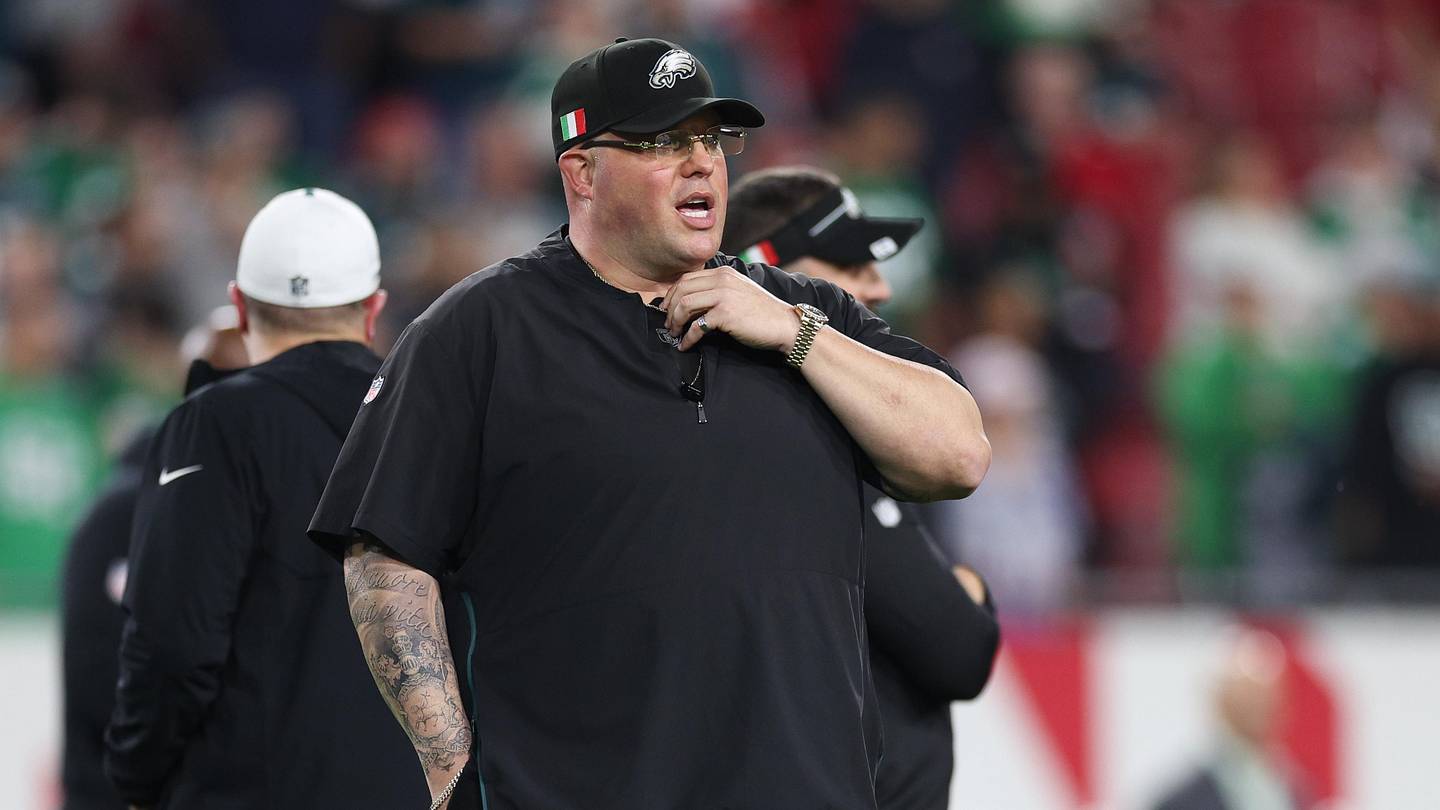 'Big Dom' DiSandro Earns New Eagles Job Title After Viral Sidelines Dust-Up in 2023 - Vimarsana News