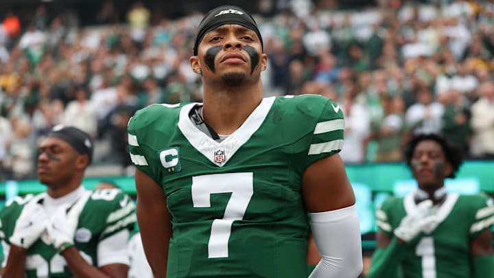 NY Jets quarterback Justin Fields