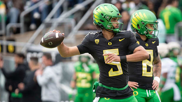 Oregon quarterback Dante Moore throws out a pass during warmups ahead of the Oregon Ducks’ Spring Game Saturday, April 27. 20