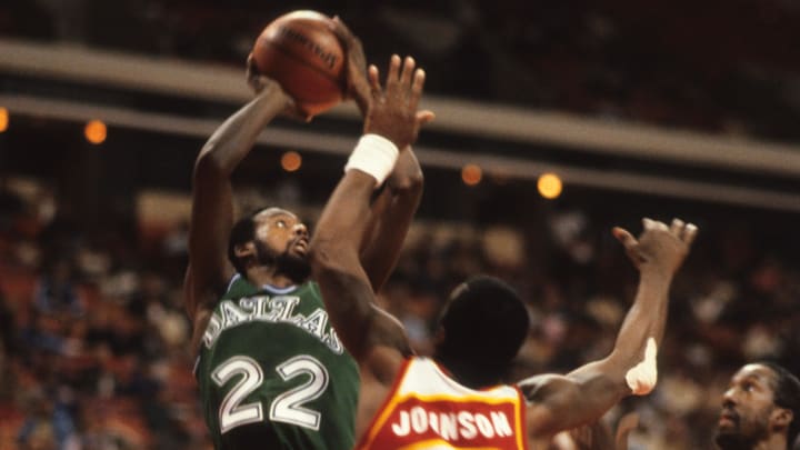 1984; Atlanta, Ga, USA; FILE PHOTO; Dallas Mavericks guard Rolando Blackman (22) attempts a shot against Atlanta Hawks guard Eddie Johnson (3) at the Omni Coliseum. Mandatory Credit: Malcolm Emmons-USA TODAY Network.