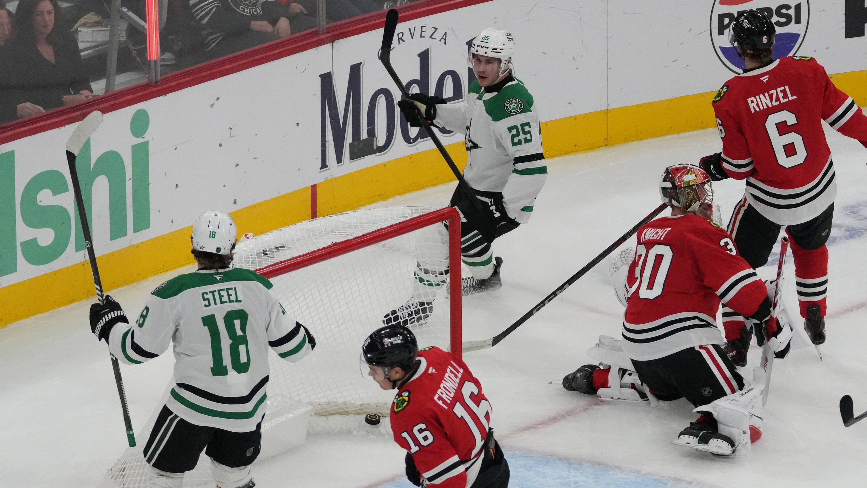 Blackhawks 2-game win streak snapped as they’re shut out 4-0 by the Stars