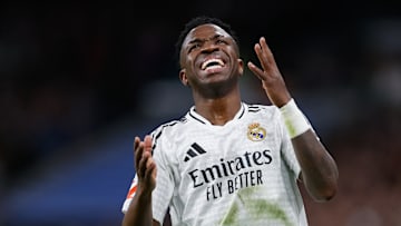 Vinicius Junior trägt weiterhin Weiß