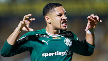 Vitor Roque é o jogador mais valioso do elenco do Palmeiras, conforme o CIES