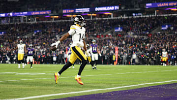 AFC Wild Card Playoffs: Pittsburgh Steelers v Baltimore Ravens