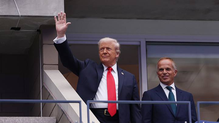 El presidente de Estados Unidos, Donald Trump, reacciona a su llegada antes de la final masculina del US Open El presidente de Estados Unidos, Donald Trump, reacciona a su llegada antes de la final masculina del US Open