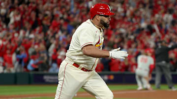 Albert Pujols dio su último hit en las Grandes Ligas ante los Filis 