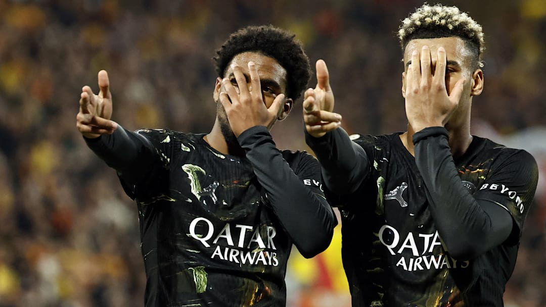 Le PSG est champion de France après sa victoire à Lens (0-2)