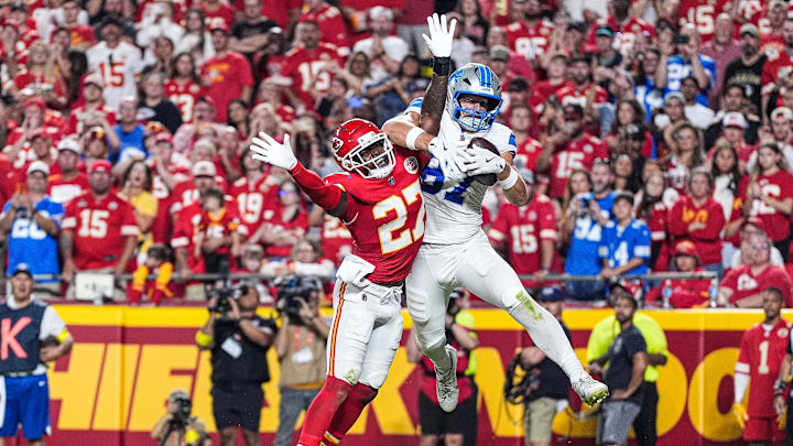 Detroit Lions tight end Sam LaPorta (87) makes a catch for a touchdown against Kansas City Chiefs safety Chamarri Conner (27) during the second half at Arrowhead Stadium in Kansas City, Missouri on Sunday, Oct. 12, 2025.