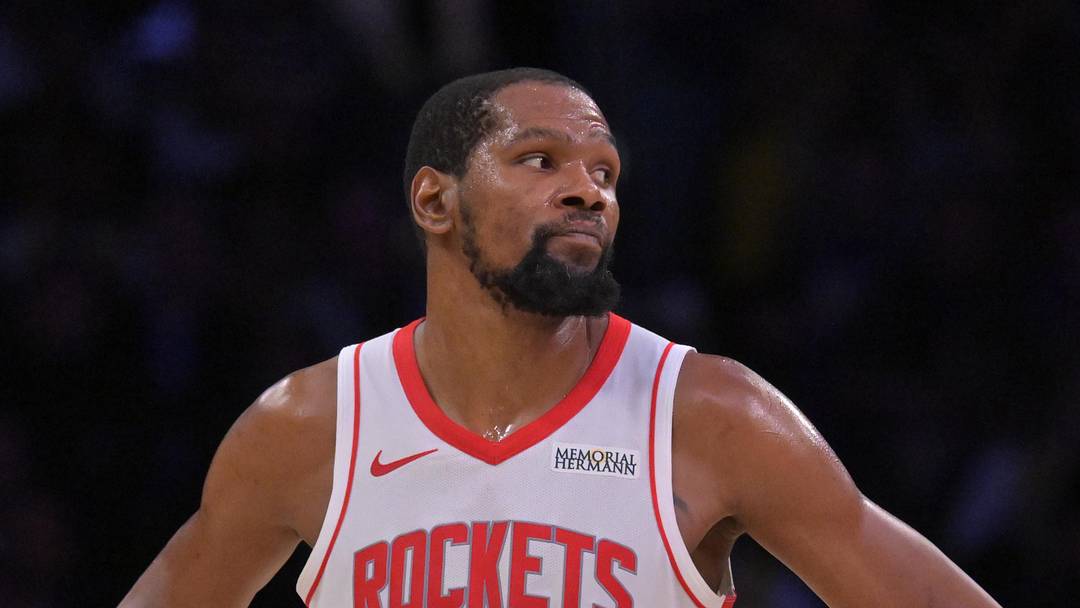 Apr 21, 2026; Los Angeles, California, USA; Houston Rockets forward Kevin Durant (7) looks on from the court during the final minutes of game two of the first round of the 2026 NBA Playoffs at against the Los Angeles Lakers at Crypto.com Arena. Mandatory Credit: Jayne Kamin-Oncea-Imagn Images