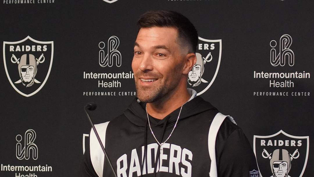 Las Vegas Raiders DL Coach Rob Leonard from Mandatory Mini-Cam
