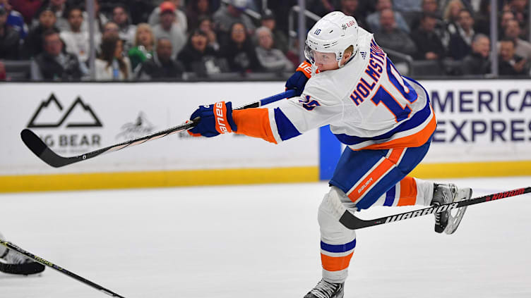 Mar 11, 2024; Los Angeles, California, USA;New York Islanders right wing Simon Holmstrom (10) shoots