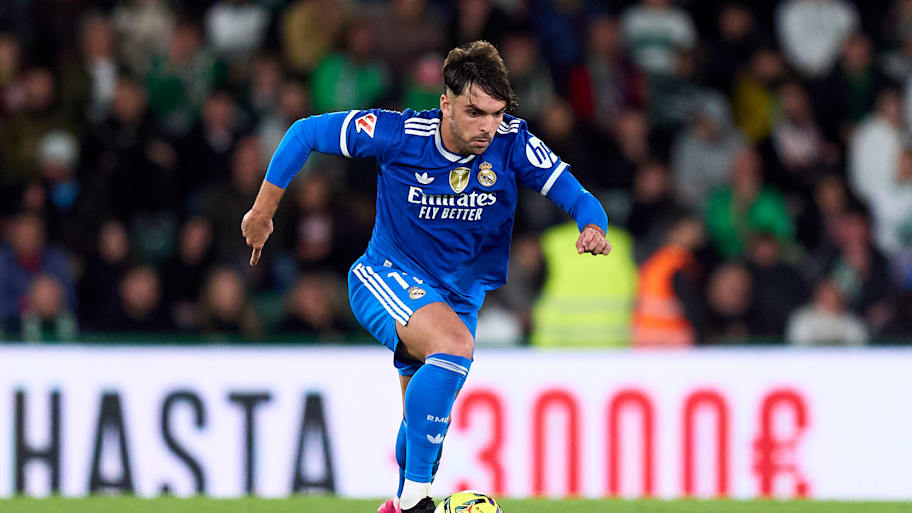 Raúl Asencio on the ball.