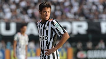 Neymar com o uniforme do Santos no Paulistão 2013