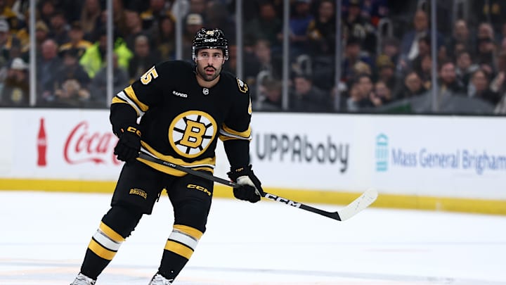 New York Islanders v Boston Bruins