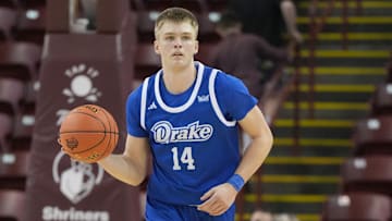 Bennett Stirtz, Drake