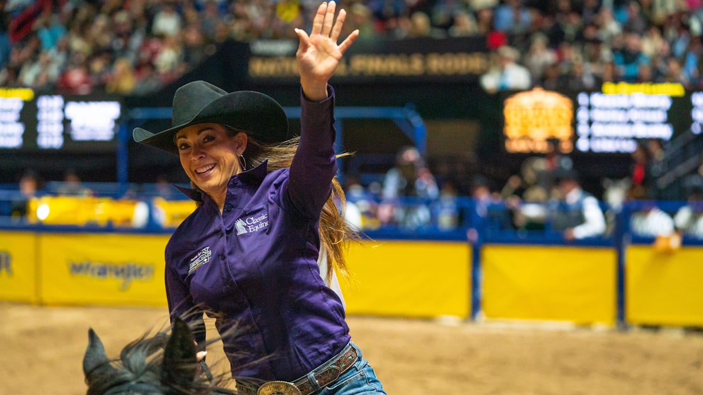 Mowry and Force The Goodbye Tie Record for Most Consecutive Round Wins at NFR