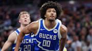 El atlético jugador del poste bajo Jericho Sims está en el radar de los Lakers