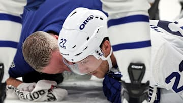 Toronto Maple Leafs defenceman Jake McCabe apparently suffered a concussion last Sunday night against the Flyers.