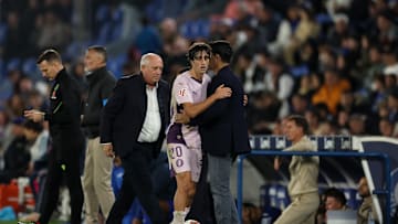 Bryan Gil being congratulated for his performance by manager Miguel 