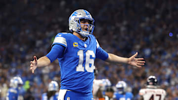 Chicago Bears v Detroit Lions
