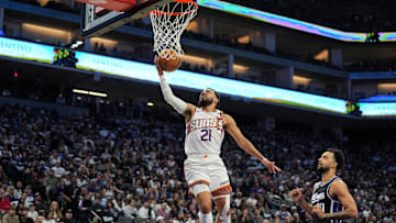 Phoenix Suns v Sacramento Kings