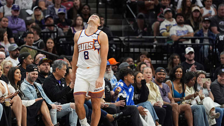 Phoenix Suns v Sacramento Kings