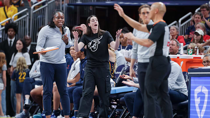 Los Angeles Sparks v Indiana Fever Los Angeles Sparks v Indiana Fever