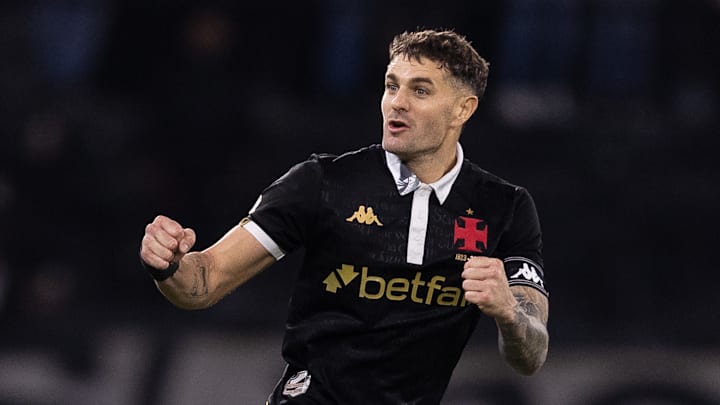 Vegetti deve ser um dos reservas do Vasco no duelo contra o Fluminense Vegetti deve ser um dos reservas do Vasco no duelo contra o Fluminense