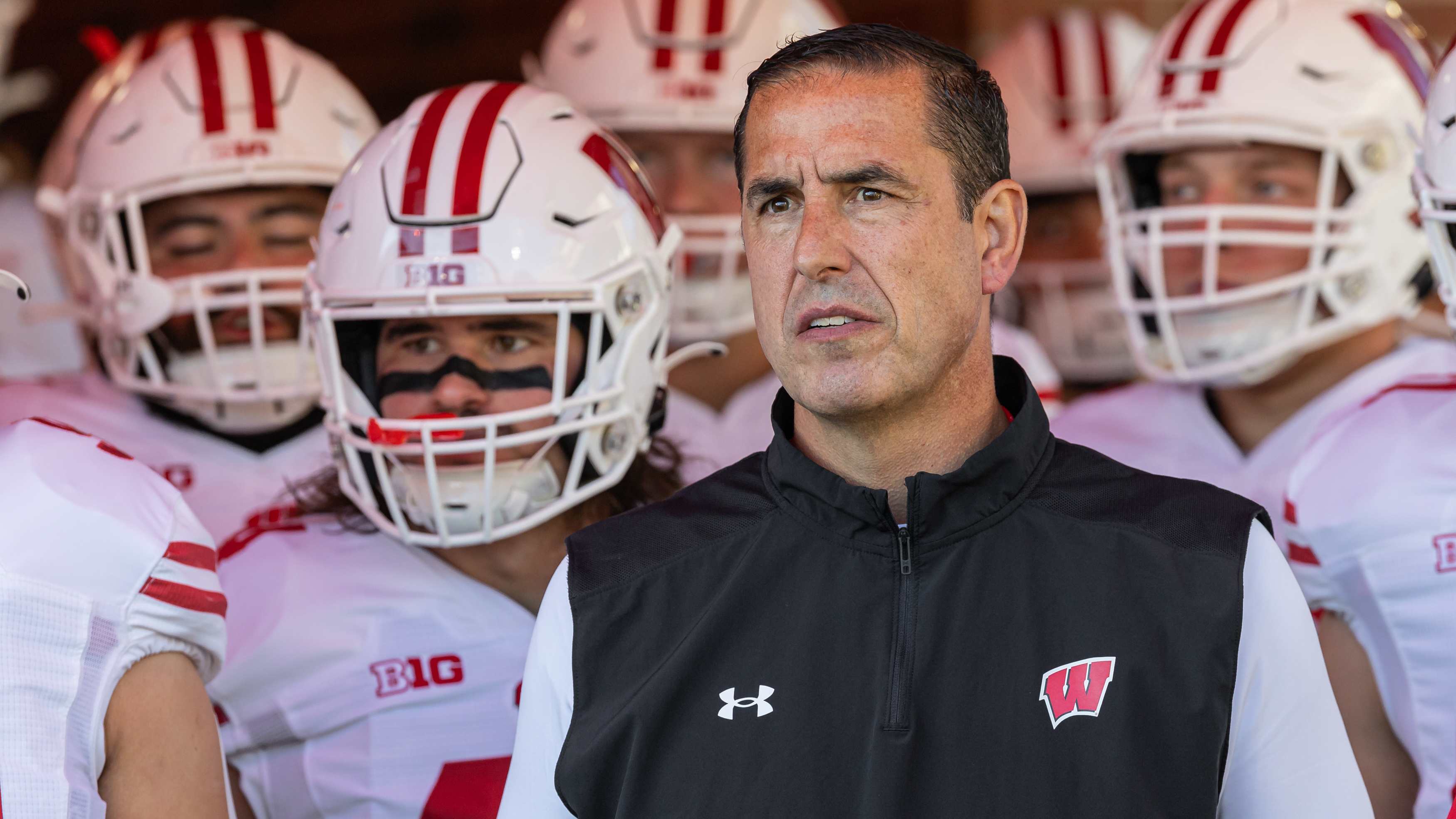 Wisconsin in a battle with Ohio State and others for top 2026 safety