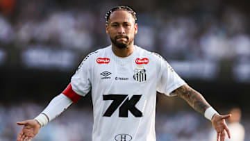 Santos v Vasco Da Gama - Brasileirao 2025