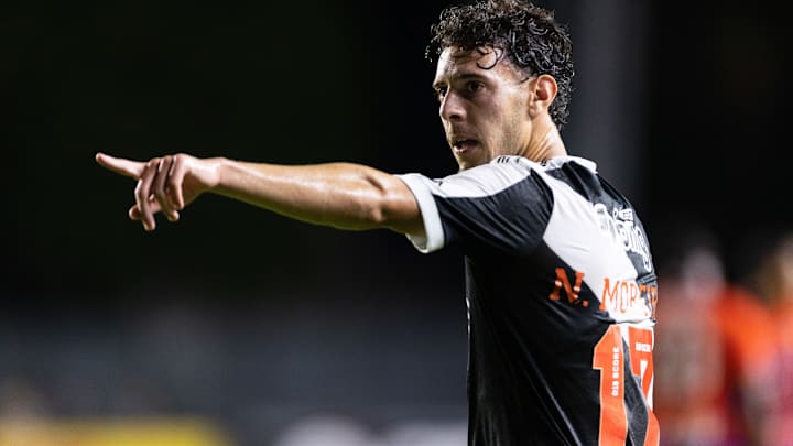 Nuno Moreira, do Vasco, pode ser preservado contra o Mirassol