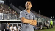 Apenas fue despedido por el Santos FC de Brasil y los medios nacionales ya han puesto al portugués Pedro Caixinha como opción para reemplazar a Gerardo Espinoza en las Chivas.