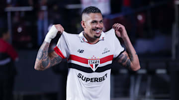 Luciano é titular do time paulista