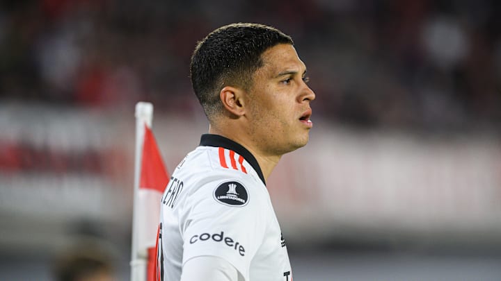 O meia defendeu o River Plate na temporada passada O meia defendeu o River Plate na temporada passada
