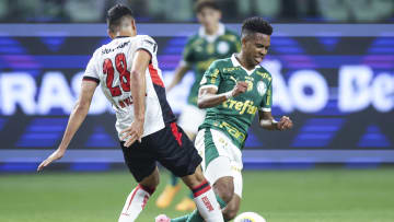 Joia da base palmeirense, Estêvão deixou o campo no segundo tempo