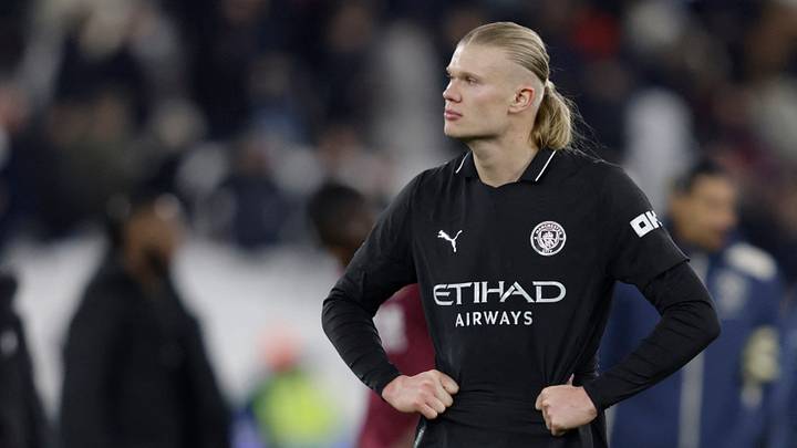 Erling Haaland n'arrive plus à marquer avec Manchester City. Erling Haaland n'arrive plus à marquer avec Manchester City.