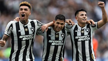 O venezuelano Savarino fez um golaço no último jogo do Botafogo, contra o São Paulo