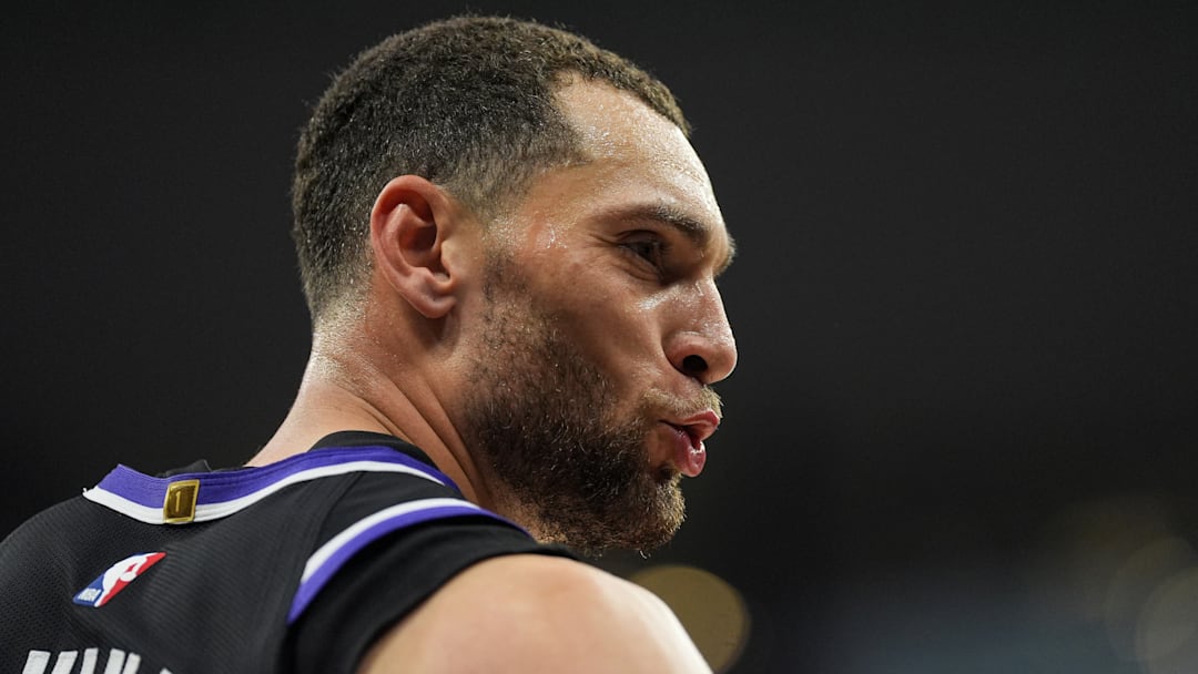 Phoenix Suns v Sacramento Kings