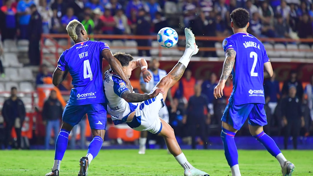 Pachuca v Cruz Azul - Torneo Apertura 2025 Liga MX