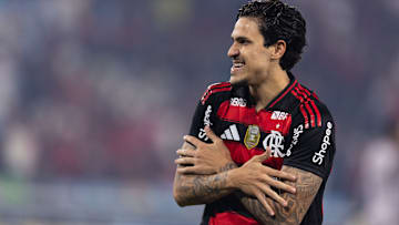 Pedro pode ganhar uma chance entre os titulares do Flamengo contra o Fluminense