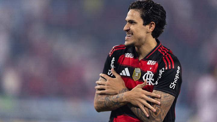 Pedro pode ganhar uma chance entre os titulares do Flamengo contra o Fluminense