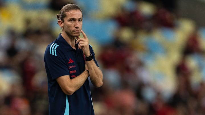 Filipe Luís tem o elenco praticamente fechado para o Mundial de Clubes Filipe Luís tem o elenco praticamente fechado para o Mundial de Clubes