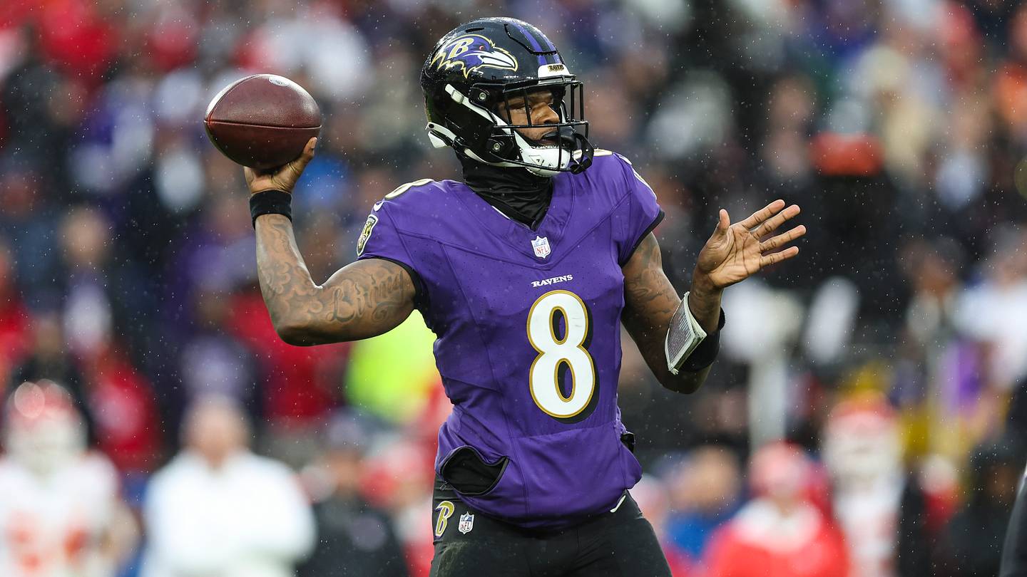 Who are the 10 best quarterbacks in the NFL ahead of the 2024 season? - Vimarsana News