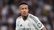 Militão se recupera de lesão e ainda não tem data para voltar a defender o Real Madrid.