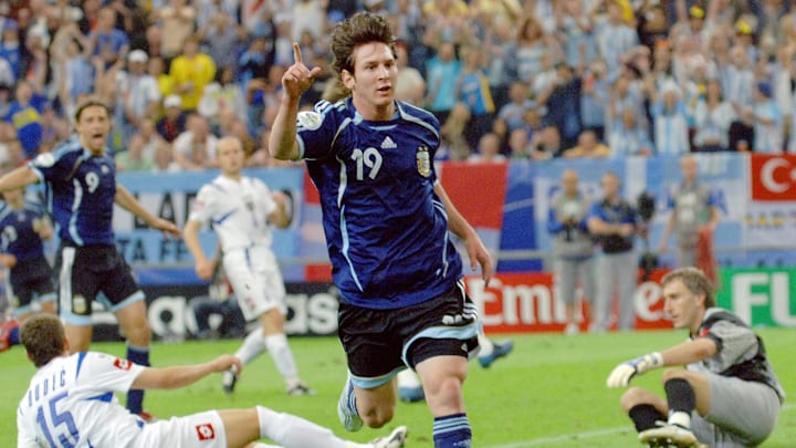 Argentinian forward Lionel Messi celebra