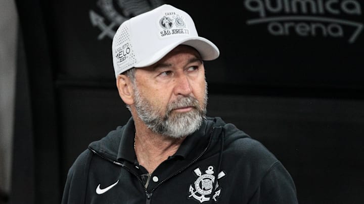 Augusto Melo assumiu o cargo em 2 de janeiro de 2024 Augusto Melo assumiu o cargo em 2 de janeiro de 2024