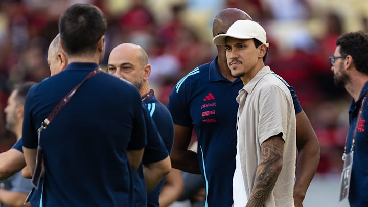 Pedro acompanhou o jogo diante do São Paulo em um dos camarotes no Maracança Pedro acompanhou o jogo diante do São Paulo em um dos camarotes no Maracança